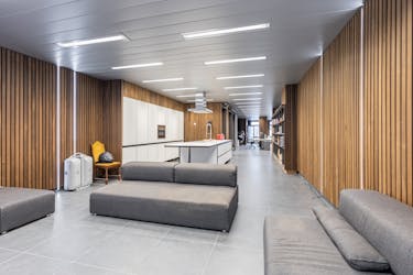 Prachtig gelijkvloers handelspand op toplocatie te Hasselt