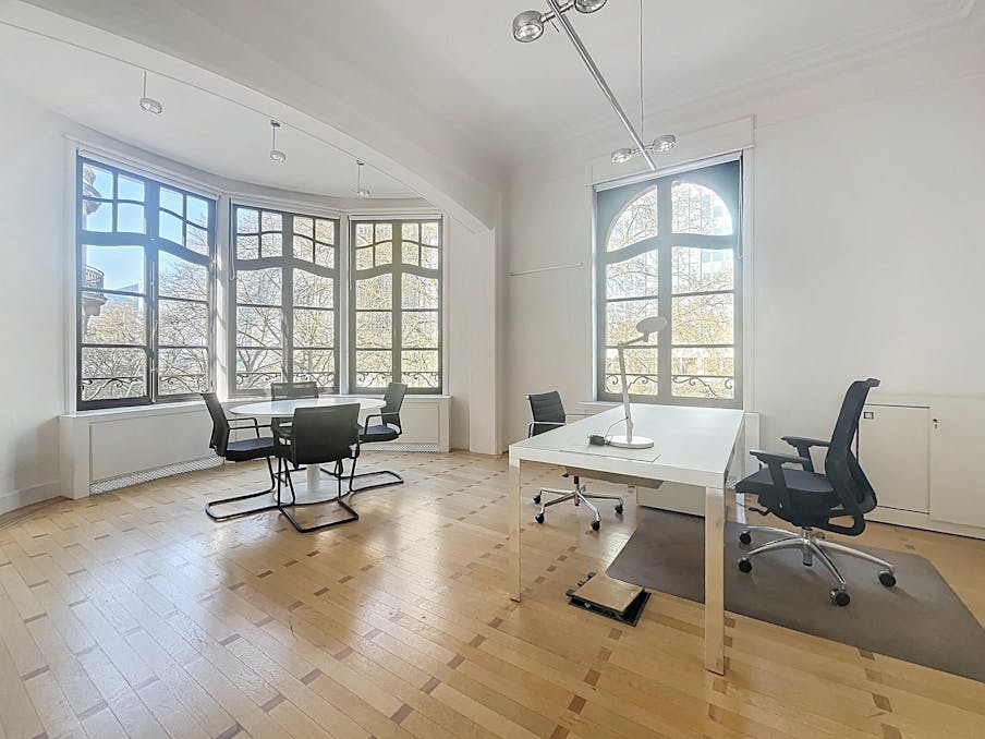 Bureau de caractère (350 m²) dans hôtel de maître Bruxelles