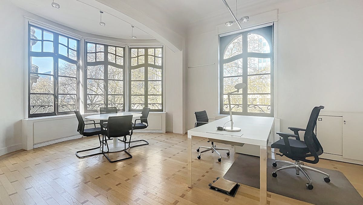 Bureau de caractère (350 m²) dans hôtel de maître Bruxelles