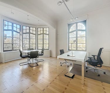 Bureau de caractère (350 m²) dans hôtel de maître Bruxelles