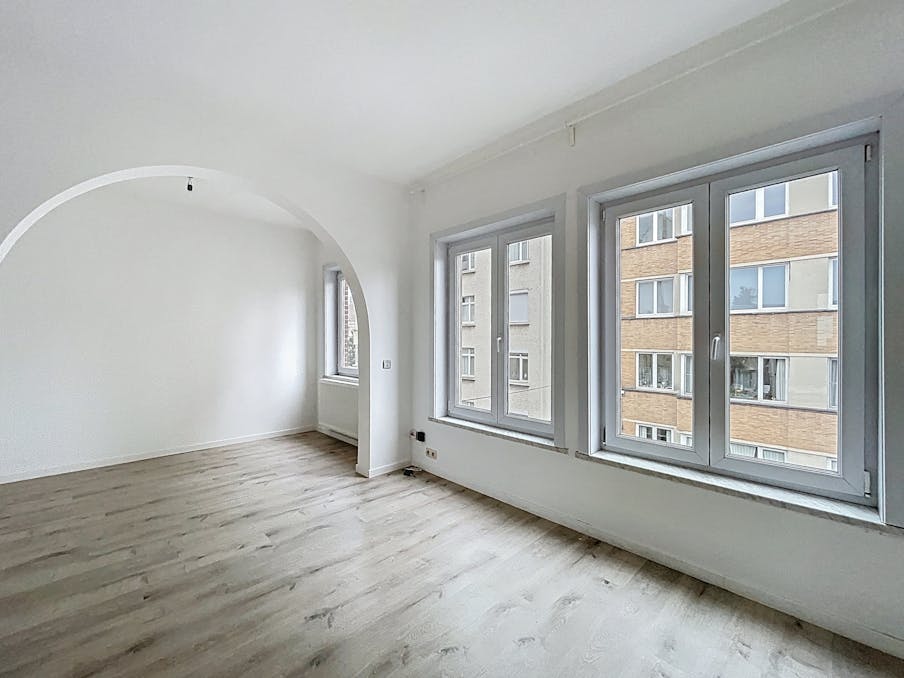Te huur - 2 slaapkamers appartement in Elsene