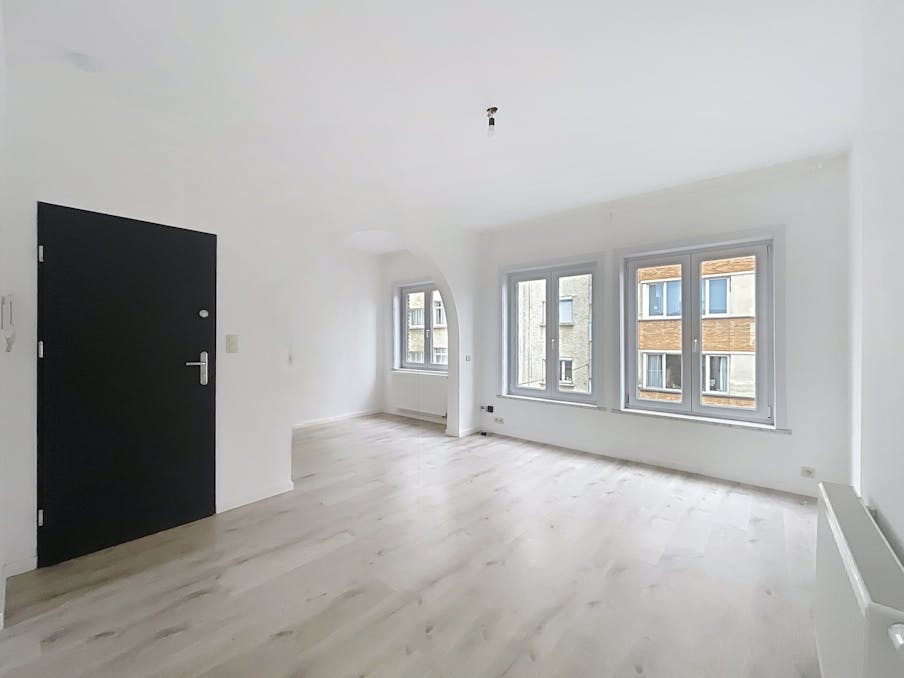 Te huur - 2 slaapkamers appartement in Elsene