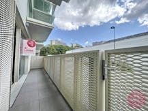 Canal Wharf | Recent furnished studio of ±50m² + terrace