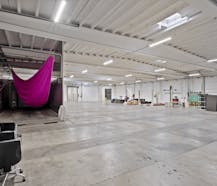 Magazijn met kantoren te huur in Deerlijk