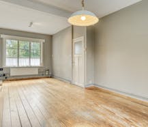 Halfopen woning met zonnige tuin op toplocatie in Sint-Michiels