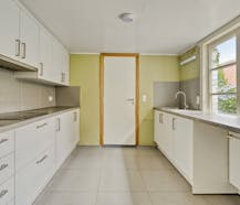 Halfopen woning met zonnige tuin op toplocatie in Sint-Michiels