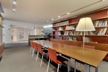 Office building in a prime location with private parking