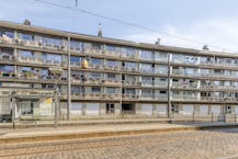 Ruim dakappartement met garage op uitstekende locatie in Deurne!