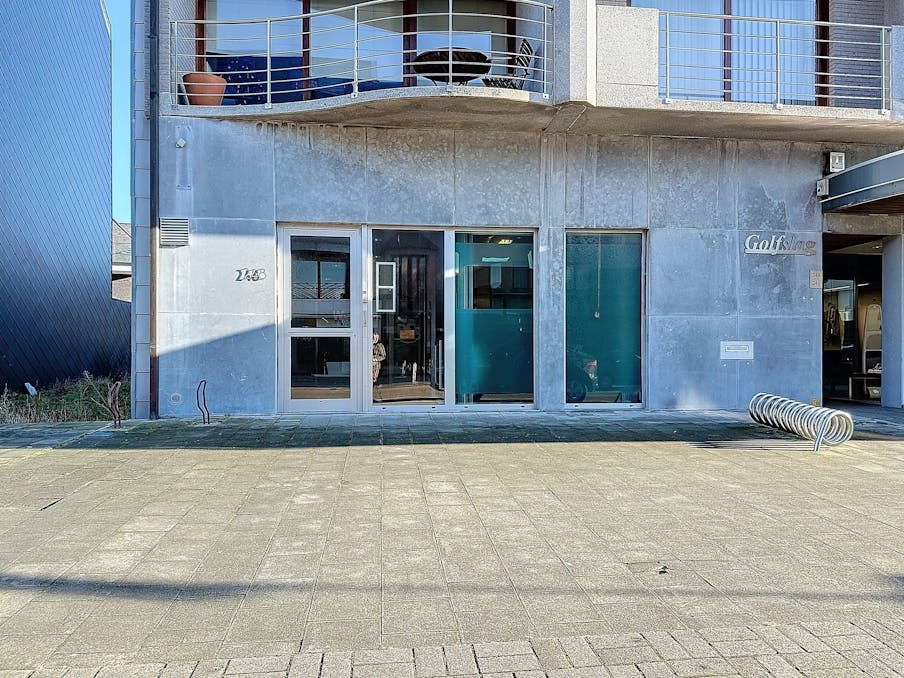 Handelsgelijkvloers te huur te Koksijde (Sint-Idesbald )