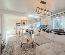 Opbrengsteigendom te koop met 3 vergunde entiteiten