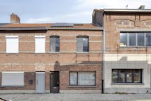 huis te koop in centrum Turnhout met wegenis achteraan 