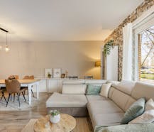 Opbrengsteigendom in de gegeerde "Vogeltjeswijk" te Merksem