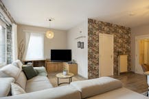 Opbrengsteigendom in de gegeerde "Vogeltjeswijk" te Merksem