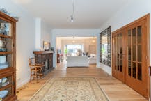 bâtiment d'environ 400 m2 avec beaucoup de potentiel de développement + 3 garages à Hasselt