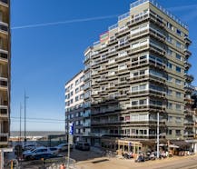 Instapklaar appartement met twee slaapkamers en zijdelings zeezicht!