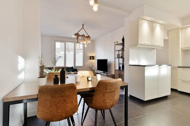 Volledig gerenoveerde woning met tuin te koop in Luchtbal! 