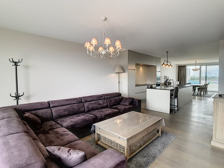 Luxe penthouse met twee terrassen en zicht op het Handelsdok