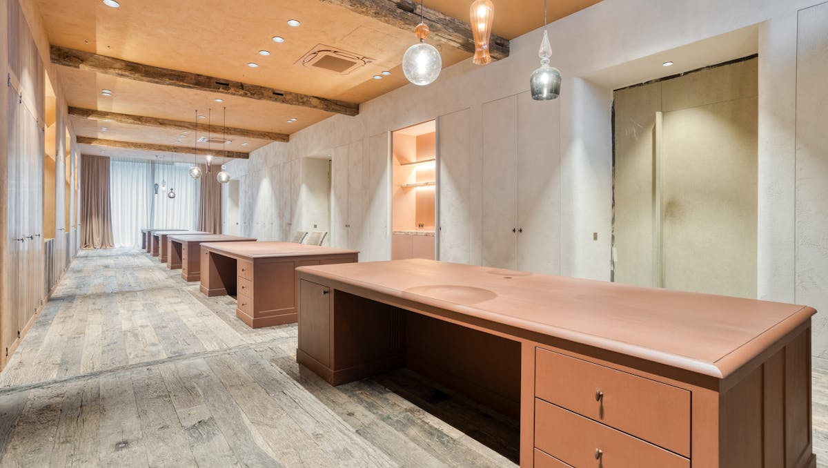 Toonzaal met prachtig ingerichte burelen in Oostnieuwkerke-Staden