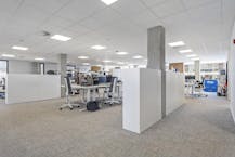 Modern kantoor van ca. 388 m² te huur in Zwevegem