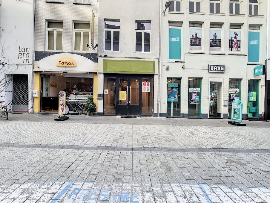 Handelspand op A-ligging te huur in Kortrijk