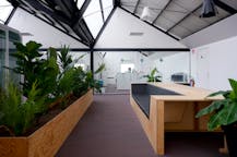 Kantoor van ca. 64m² met diensten in Intraxie te Rumbeke