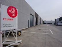 Centraal gelegen nieuwbouw loods in Zwevezele