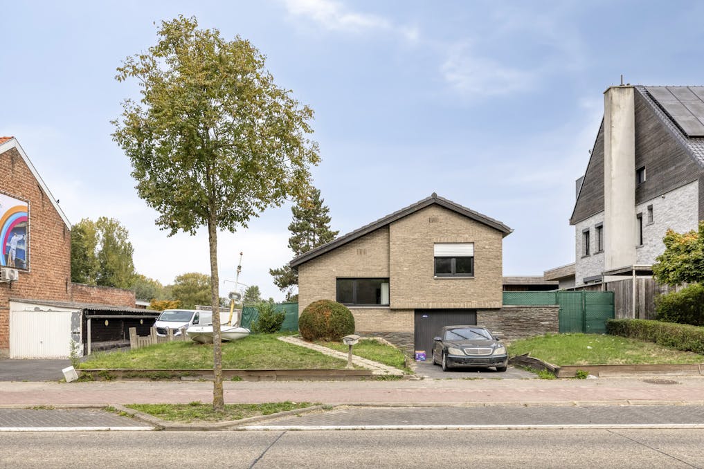 Open bebouwing op 999m², centraal gelegen in Steendorp