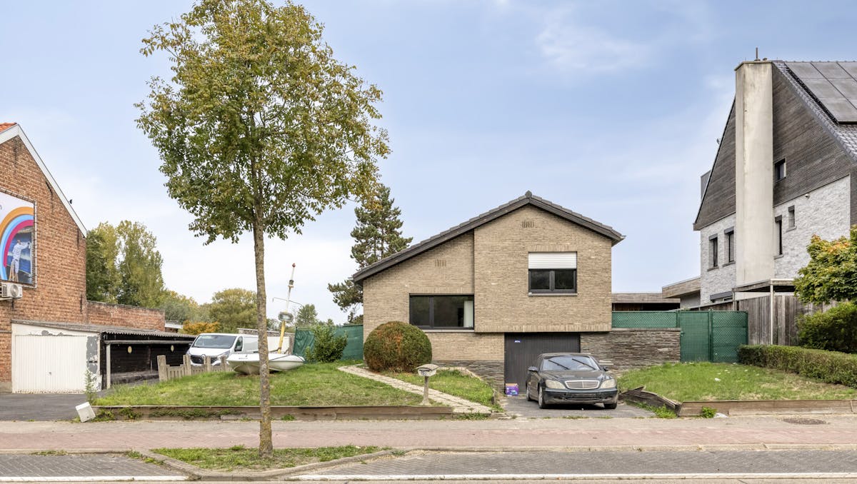 Open bebouwing op 999m², centraal gelegen in Steendorp