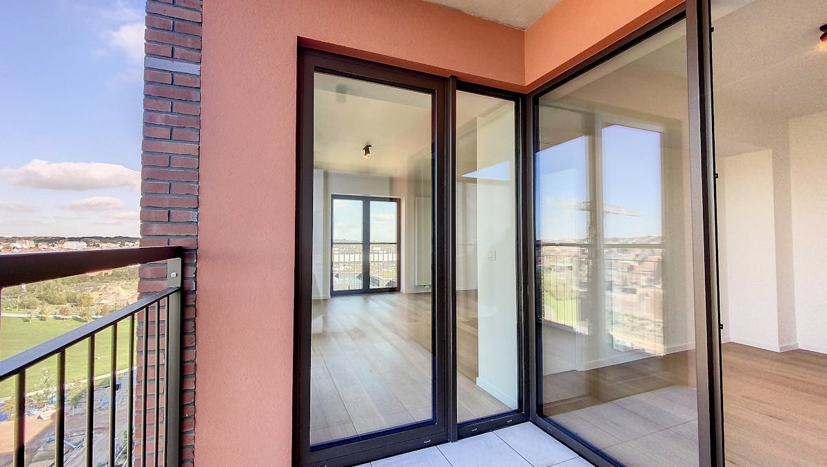 Appartement 1 slaapkamer op 10de verdiep naast Tour&Taxis