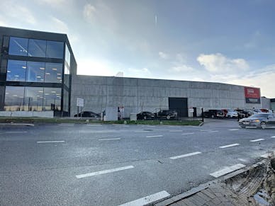 Magazijn met bureel te huur Waregem