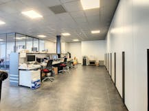 Bedrijfsgebouw te huur in Waregem