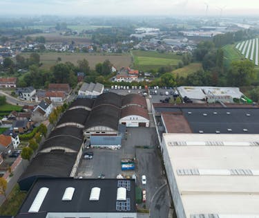 Industriële site gelegen op het kruispunt van R4 en N9