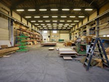 Industriële site gelegen op het kruispunt van R4 en N9