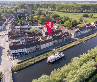 Hedendaags huis met 3 slaapkamers & garage in hartje Damme