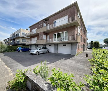 Appartement te koop met 2 slaapkamers en garage te St-Michiels