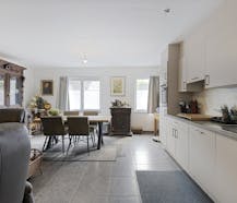Instapklaar gelijkvloers appartement met 2 slaapkamers te Roeselare.