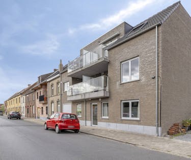 Instapklaar gelijkvloers appartement met 2 slaapkamers te Roeselare.