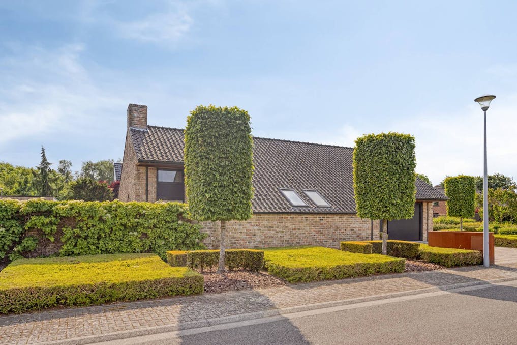 Alleenstaande woning gebouwd door Buro II te Roeselare