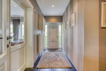 Riante zorgwoning/kangoeroewoning met loods te koop