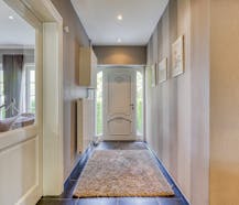 Riante zorgwoning/kangoeroewoning met loods te koop