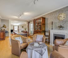 Riante zorgwoning/kangoeroewoning met loods te koop
