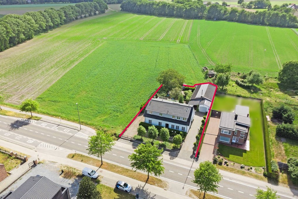 Riante woning te koop met veel potentieel voor diverse invullingen