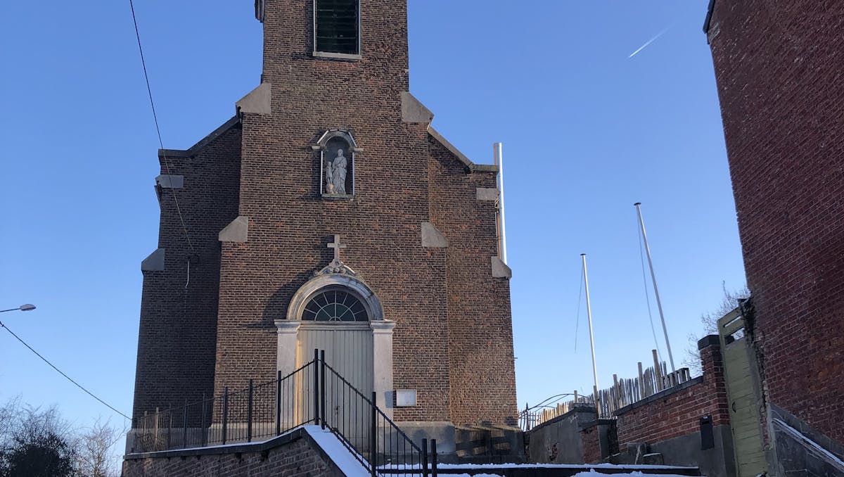 Landelijk gelegen historische kerk