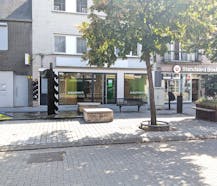 handelspand/kantoor in het winkelcentrum van Geel te huur