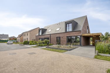 Energiezuinig halfopen huis in rustige straat!