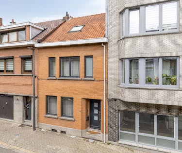Maison prête à emménager avec trois chambres et jardin près du centre de Strombeek-Bever