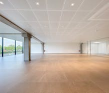 High- end nieuwbouw kantoor (333 m²) bij afrit E17 in Zele