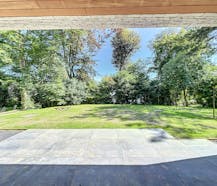 Recent appartement met tuin op de Avenue Hamoir