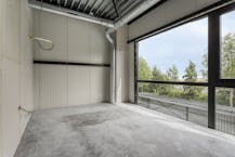 Nieuwbouwmagazijn van ca. 72 m² met kantoor in Wevelgem