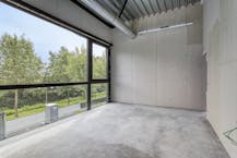 Nieuwbouwmagazijn van ca. 72 m² met kantoor in Wevelgem